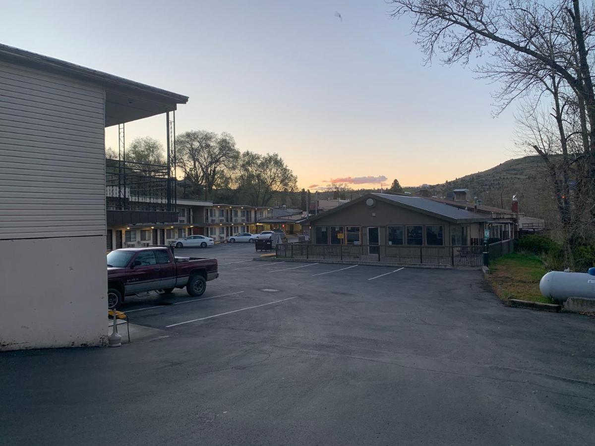 Sunset Inn - John Day Kültér fotó